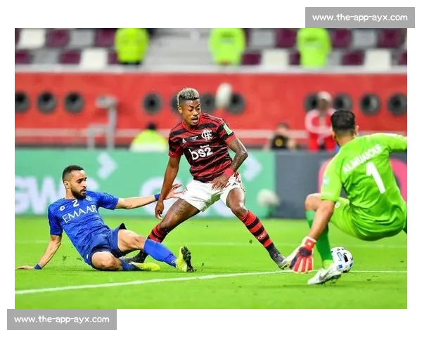 拜仁 5500 万欧压哨报价吉滕斯未果，切尔西 6500 万欧抢下英格兰新星