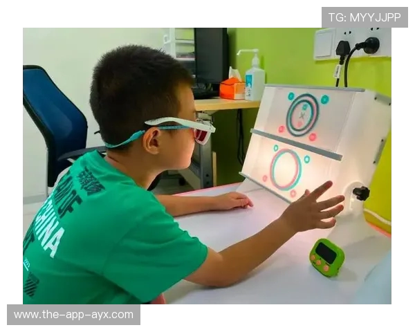 奥布拉克独家训练法：蒙单眼眼罩强化视觉精准度